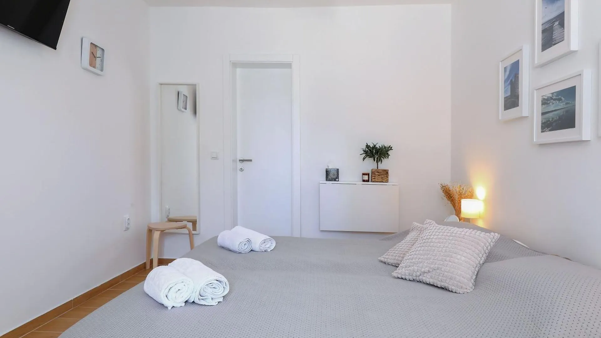 Hibis, No 3 Apartment Starigrad Paklenica