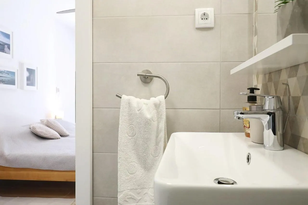 Hibis, No 3 Apartment Starigrad Paklenica